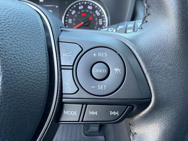 Used 2022 Toyota RAV4 XLE Premium FWD image 25