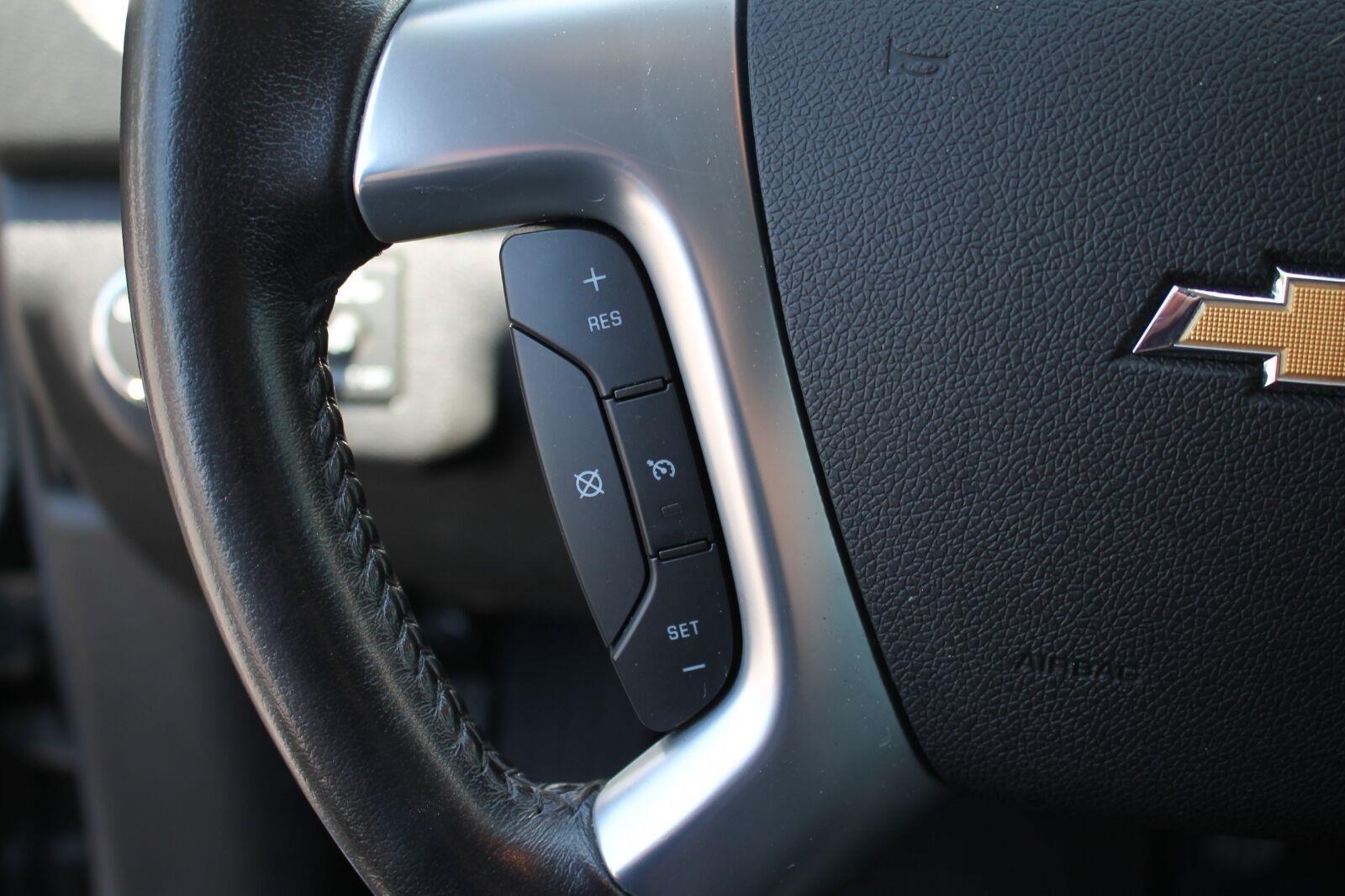 Used 2016 Chevrolet Traverse LT w/ Style and Technology Package FWD image 16