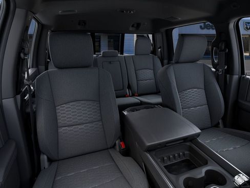 New 2026 RAM 2500 Big Horn AWD/4WD image 17
