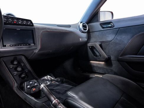 Used 2020 Lotus Evora image 38