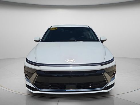 Used 2025 Hyundai Sonata SEL FWD image 4