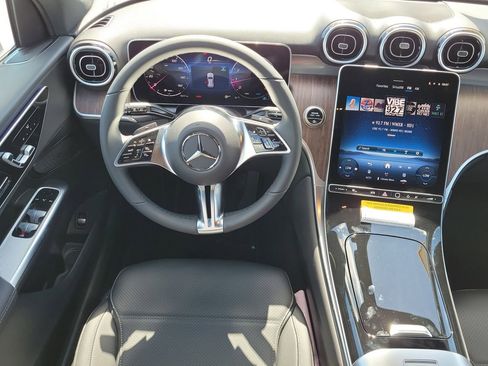 New 2026 Mercedes-Benz GLC 300 image 13