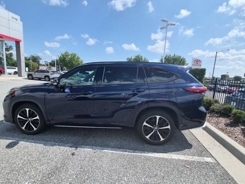 Used 2021 Toyota Highlander XSE AWD/4WD image 1