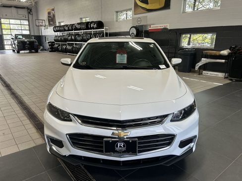 Used 2018 Chevrolet Malibu LT FWD image 30