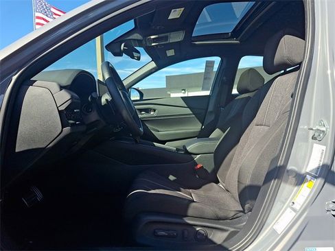 Used 2025 Honda Accord Sport image 13