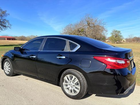 Used 2016 Nissan Altima 2.5 S w/ Power Driver Seat Package FWD image 7