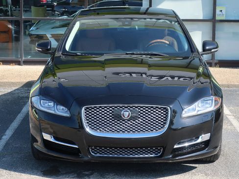 Used 2017 Jaguar XJ L Portfolio AWD/4WD image 4