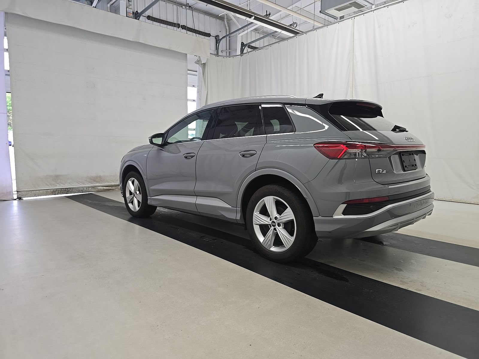 Used 2023 Audi Q4 e-tron Premium w/ Convenience Package AWD/4WD image 2