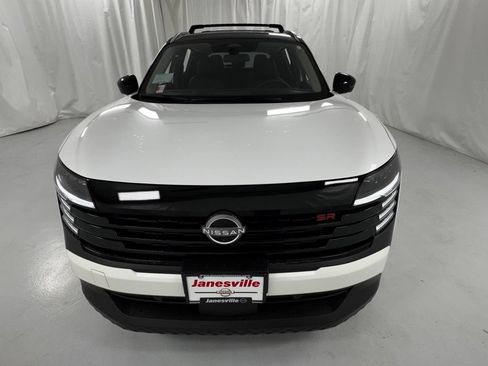 New 2026 Nissan Kicks SR w/ Cold Weather Package AWD/4WD image 8