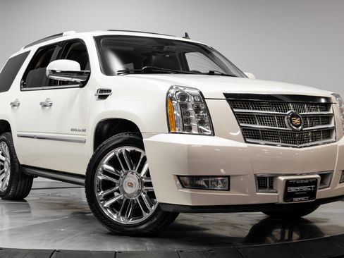 Used 2014 Cadillac Escalade Platinum image 49