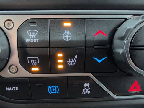 Used 2023 Jeep Wrangler Sahara w/ Dual Top Group image 29