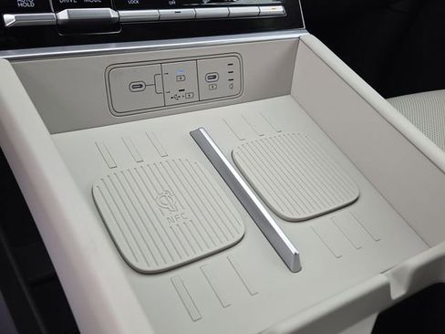 Certified 2025 Hyundai Santa Fe SEL image 13