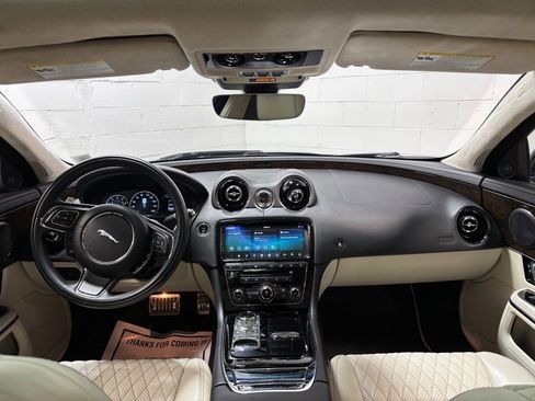 Used 2019 Jaguar XJ L Supercharged image 37
