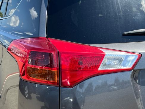 Used 2014 Toyota RAV4 LE image 20