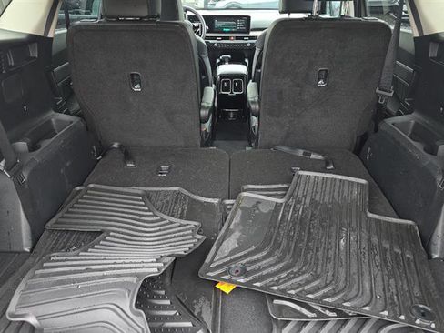 Used 2025 Kia Sorento SX image 12