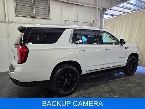 Used 2022 GMC Yukon SLT w/ SLT Luxury Package AWD/4WD image 7