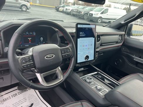 Used 2023 Ford Expedition Max Limited image 10