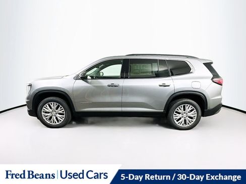 Used 2025 GMC Acadia Elevation w/ Elevation Premium Package AWD/4WD image 3