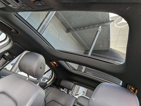 Used 2020 Mercedes-Benz GLA 250 image 12