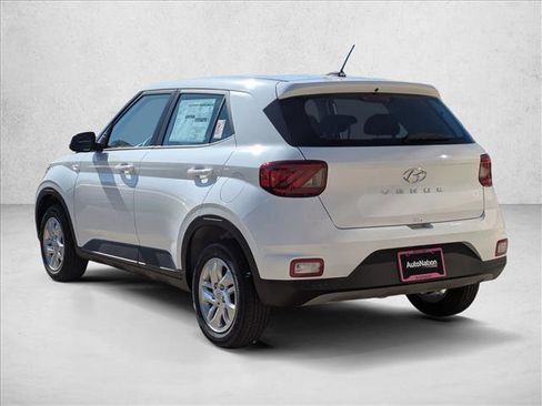 New 2026 Hyundai Venue SE image 9
