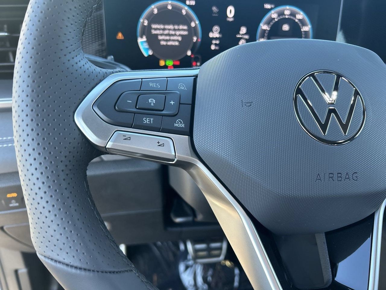 New 2026 Volkswagen Tiguan SE R-Line FWD image 20