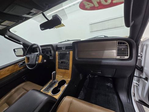 Used 2014 Lincoln Navigator 2WD w/ Equipment Group 101A image 22