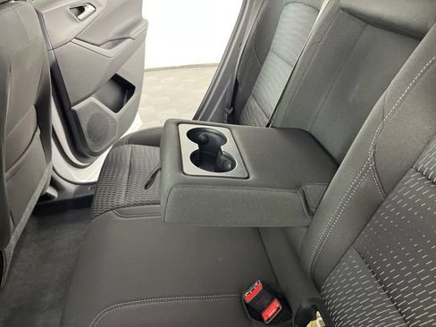 Used 2025 Chevrolet Equinox LT FWD image 38