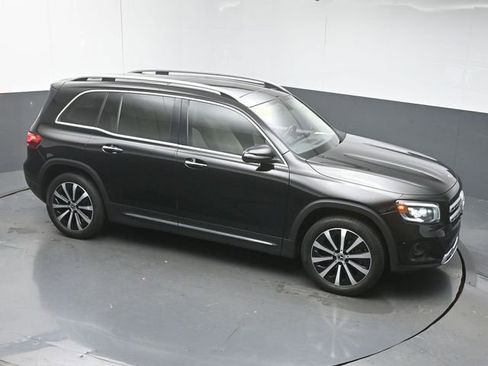 Used 2021 Mercedes-Benz GLB 250 GLB 250 image 40