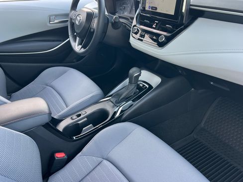 Certified 2025 Toyota Corolla SE w/ Convenience Package image 15