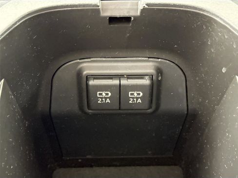 Used 2020 Toyota RAV4 XLE w/ Convenience Package image 33