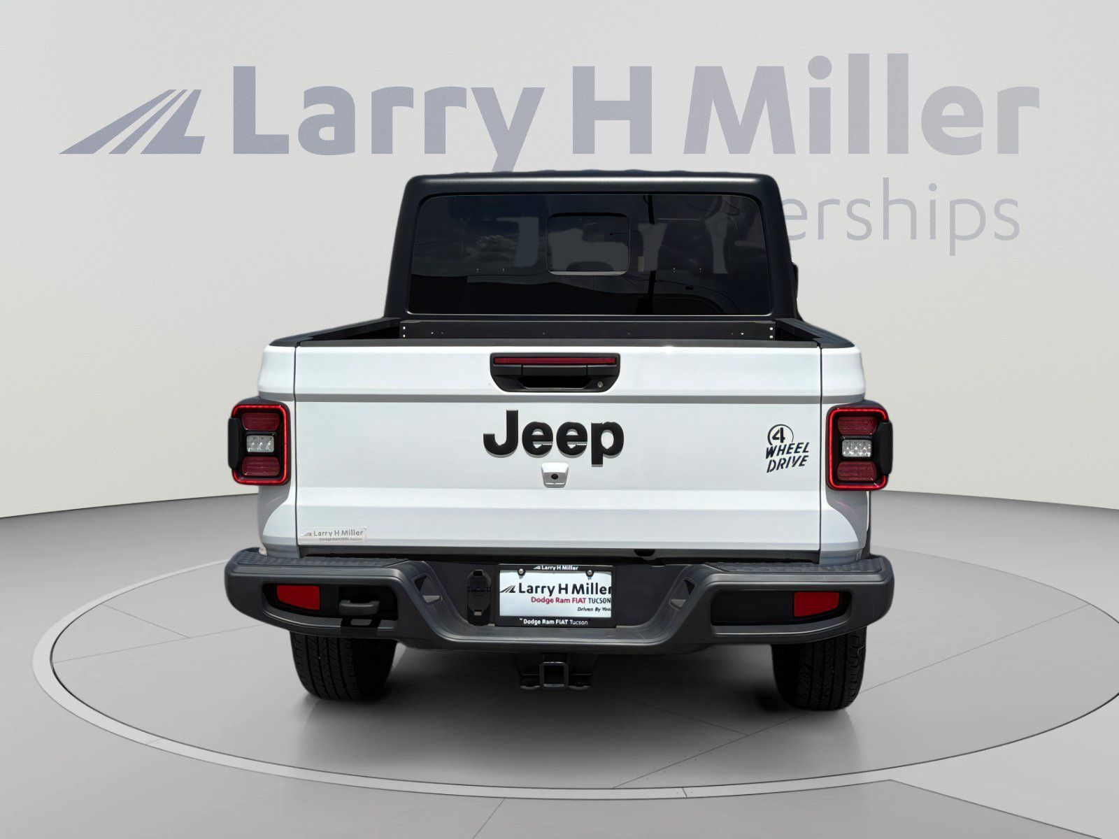 Used 2025 Jeep Gladiator Sport AWD/4WD image 4