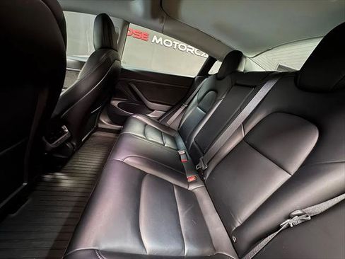 Used 2020 Tesla Model 3 Standard Range image 11