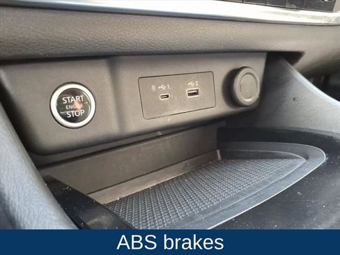 Used 2023 Nissan Rogue SV image 8