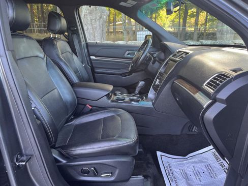 Used 2016 Ford Explorer Limited image 12