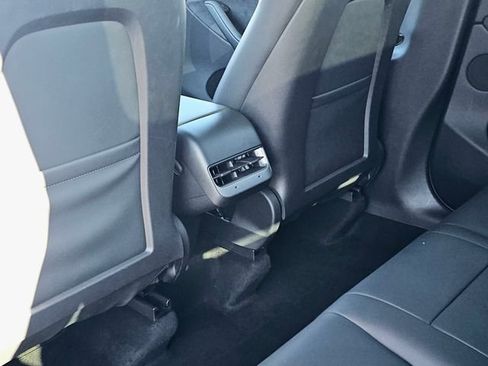 Used 2023 Tesla Model Y Long Range image 23