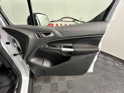 Used 2017 Ford Transit Connect XLT image 16