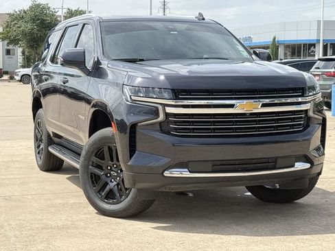 Certified 2022 Chevrolet Tahoe LT w/ Luxury Package AWD/4WD image 3