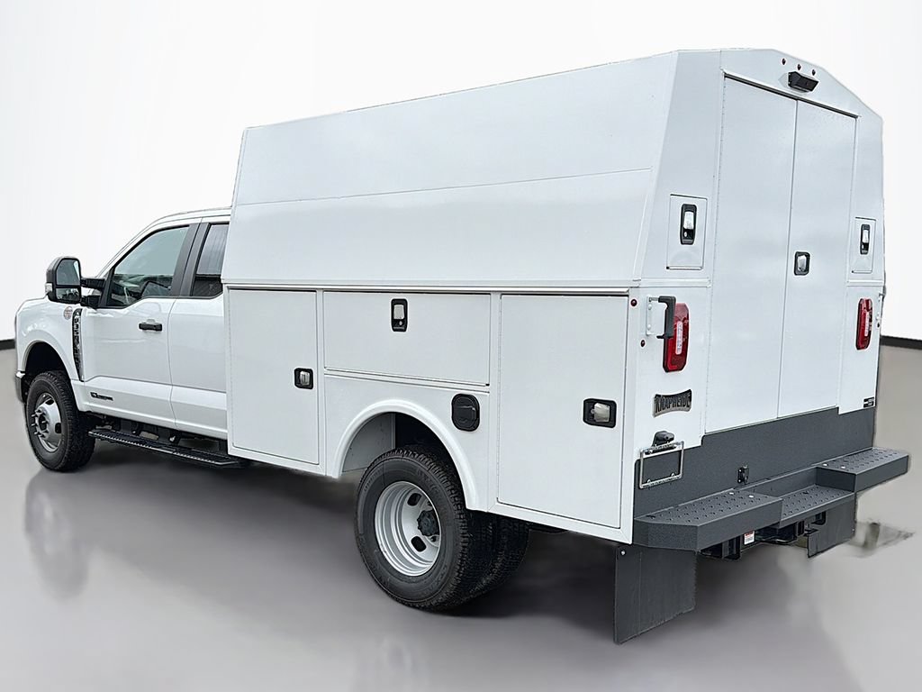 New 2026 Ford F350 XL w/ XL Chrome Package AWD/4WD image 4
