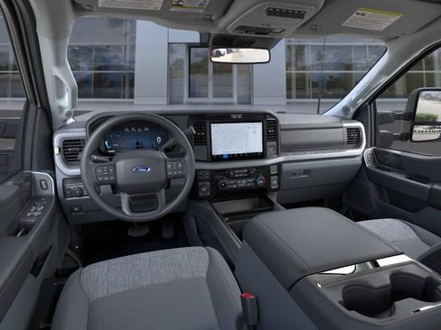New 2026 Ford F250 XLT w/ XLT Premium Package AWD/4WD image 9