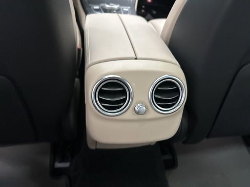 Used 2019 Mercedes-Benz C 300 Sedan image 24