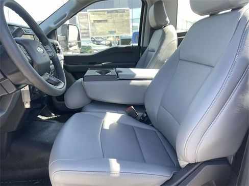 New 2025 Ford F550 4x4 Regular Cab Super Duty image 18
