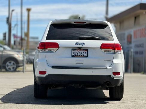 Used 2019 Jeep Grand Cherokee Laredo RWD image 12
