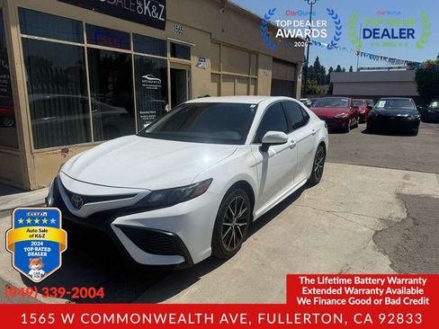 Used 2021 Toyota Camry SE FWD image 5