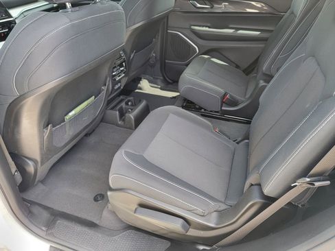 Used 2021 Jeep Grand Cherokee L Laredo w/ Luxury Tech Group I image 10