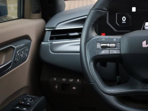 Used 2024 Kia EV9 GT-Line AWD/4WD image 34