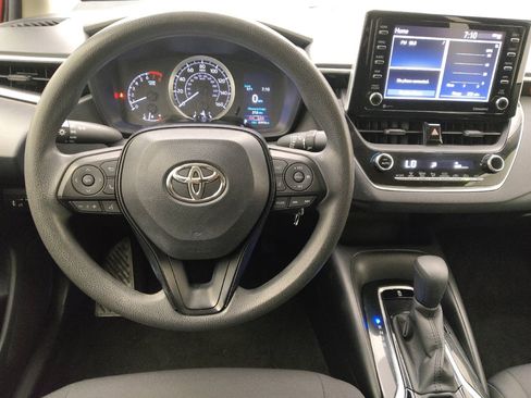 Used 2021 Toyota Corolla LE FWD image 22