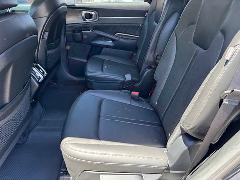 Used 2024 Kia Sorento SX AWD/4WD image 13