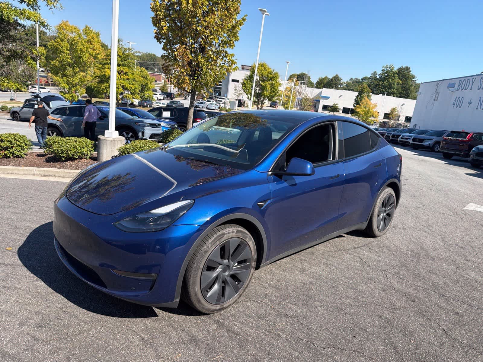 Used 2024 Tesla Model Y Long Range AWD/4WD image 5
