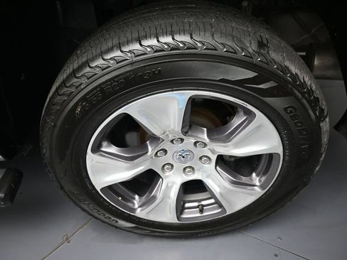 Used 2021 RAM 1500 Laramie AWD/4WD image 15