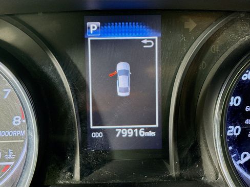 Used 2020 Toyota Camry LE image 16